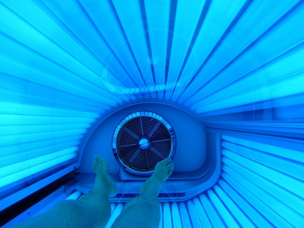 Sunbed Use Increases The Risk Of Cutaneous Squamous Cell Carcinoma Malignant Skin Cancer In 0865